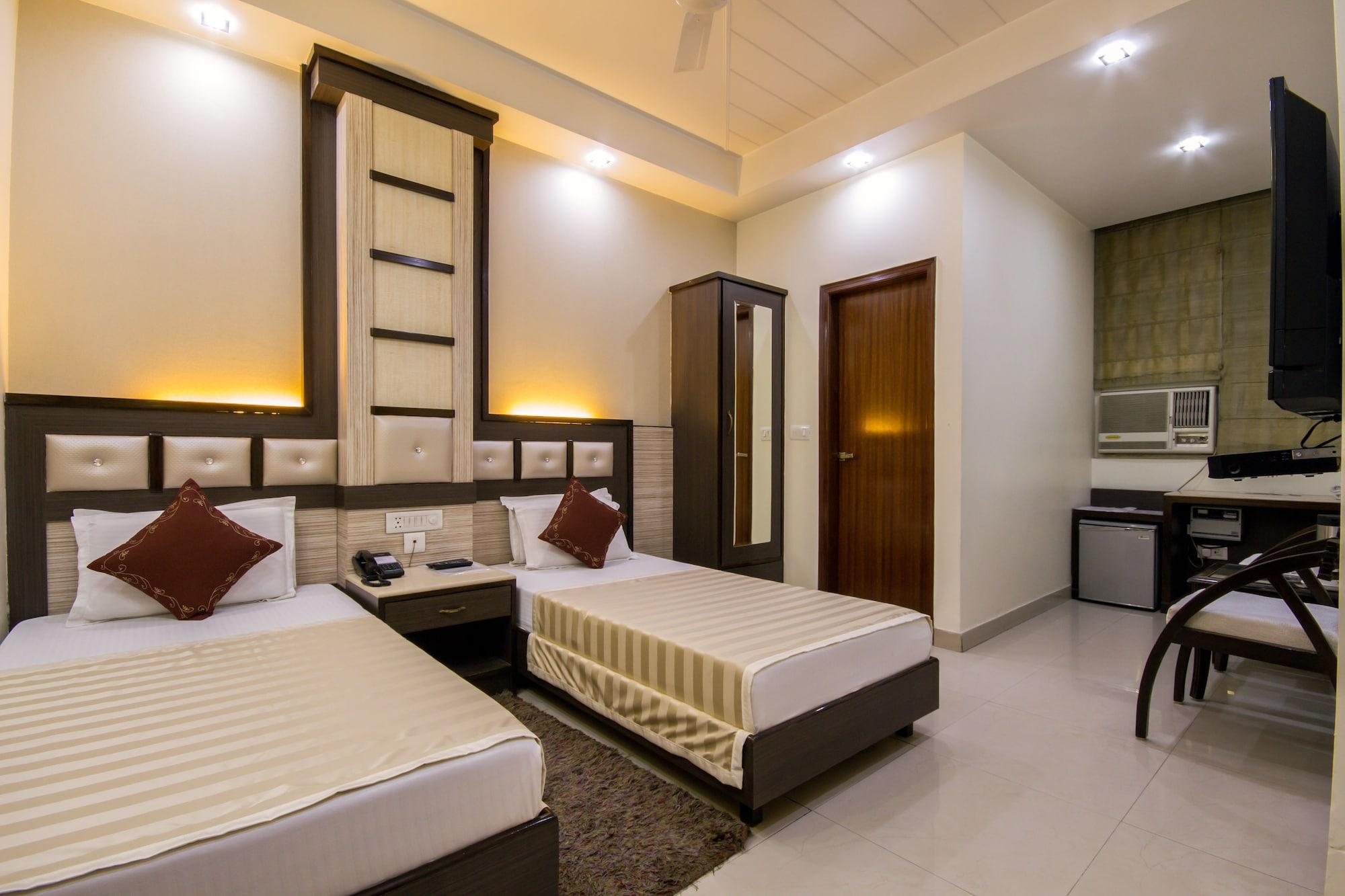 Hotel Aster Inn New Delhi Buitenkant foto