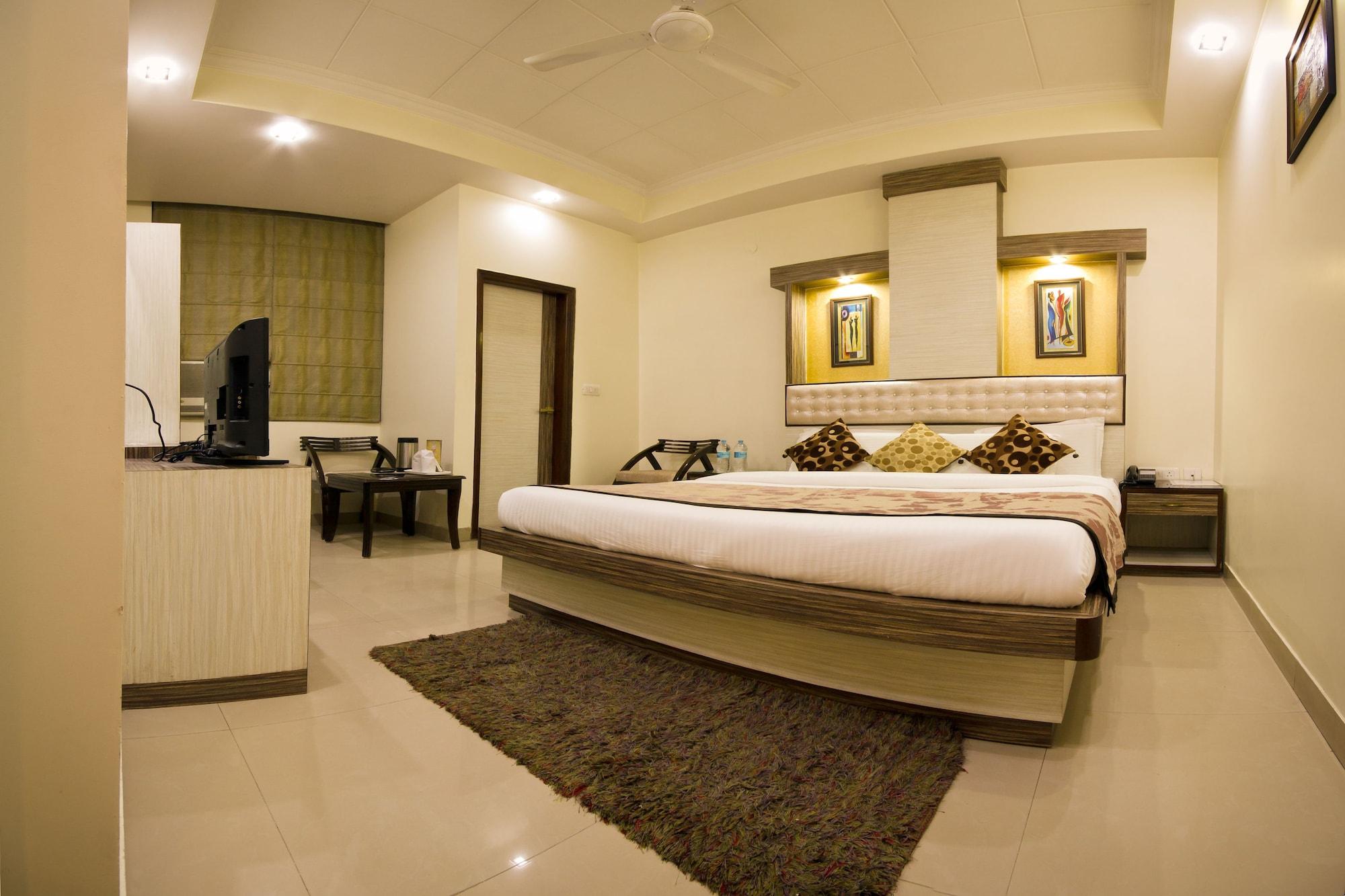 Hotel Aster Inn New Delhi Buitenkant foto