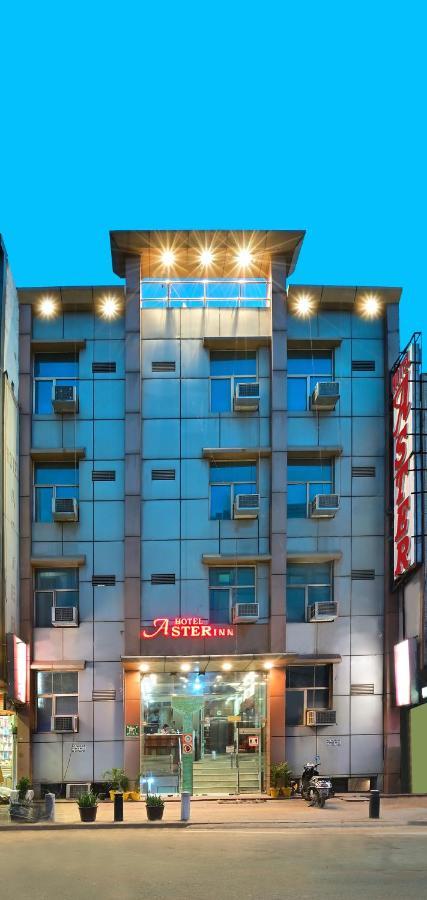 Hotel Aster Inn New Delhi Buitenkant foto