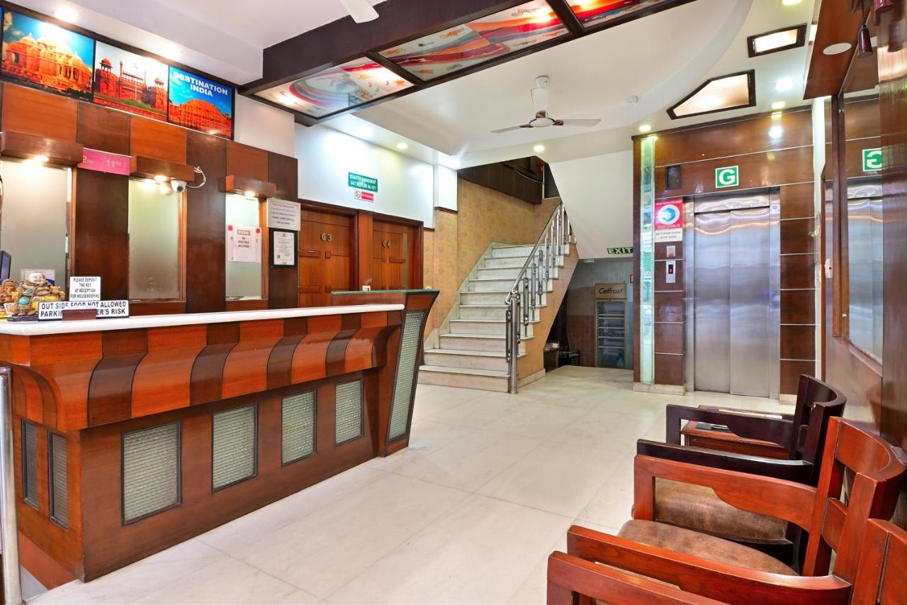 Hotel Aster Inn New Delhi Buitenkant foto