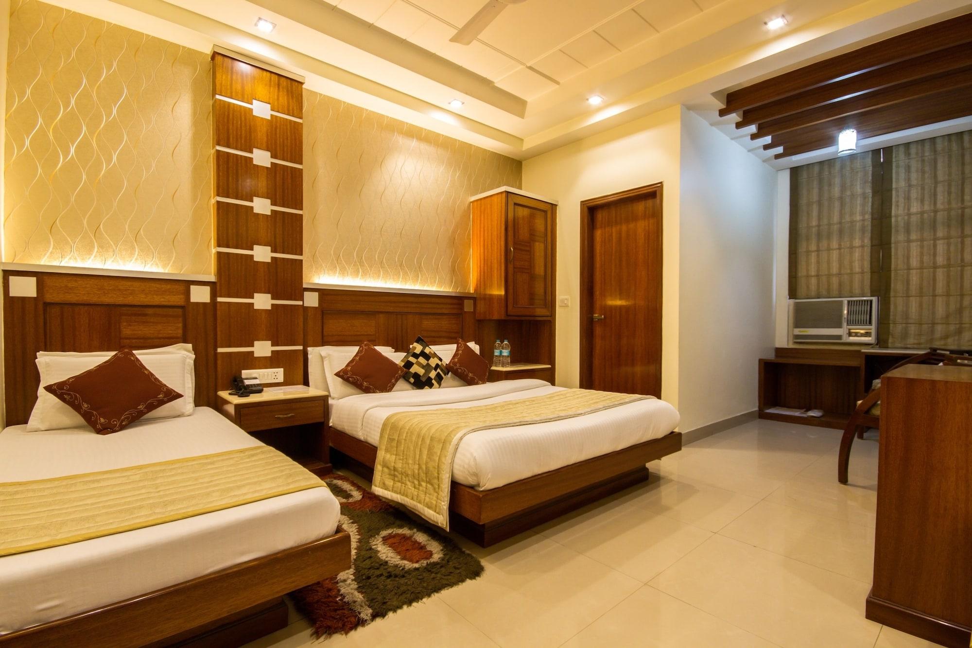 Hotel Aster Inn New Delhi Buitenkant foto