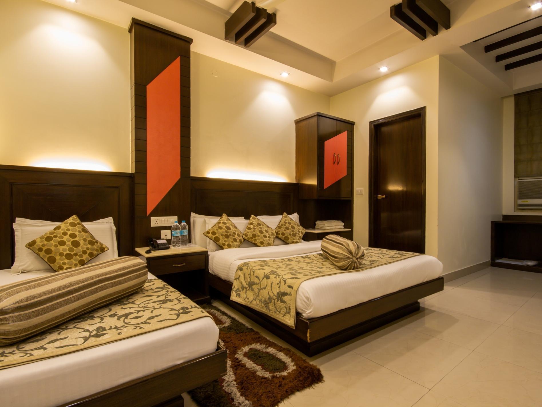 Hotel Aster Inn New Delhi Buitenkant foto