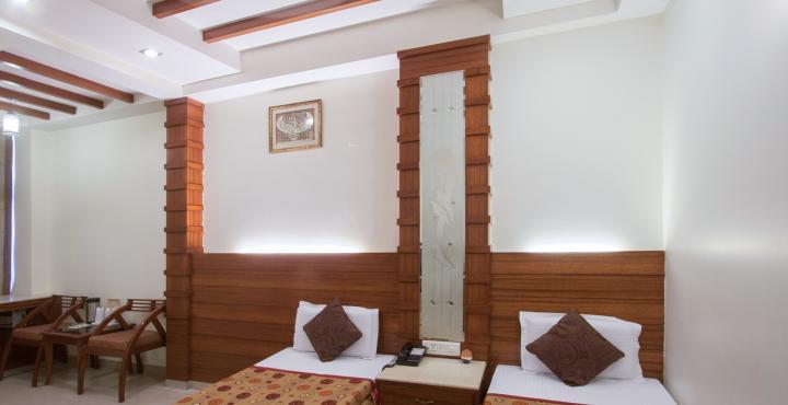 Hotel Aster Inn New Delhi Buitenkant foto